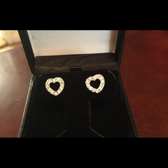 Heart CZ Earrings set in Sterling NWOT Stunning! - Picture 4 of 8